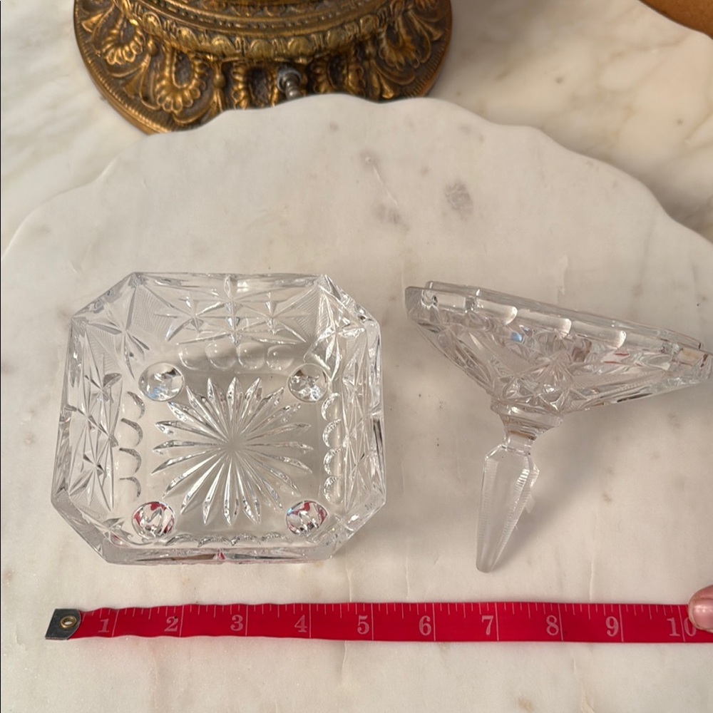 Elegant Vintage Clear Crystal Candy Dish/Bonbonniere bowl with Lid - Picture 5 of 8